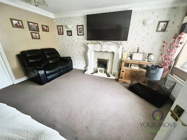 Photo 3 — Cowley Drive, Milking Bank, West Midlands, DY1