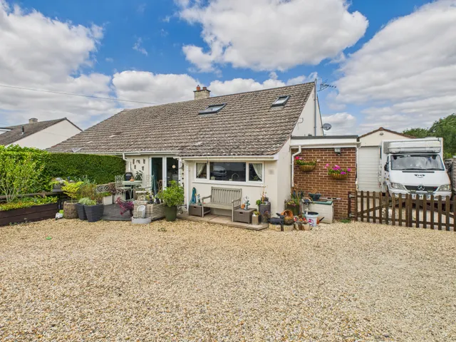 Mortimer Close, Woolavington, photo 1