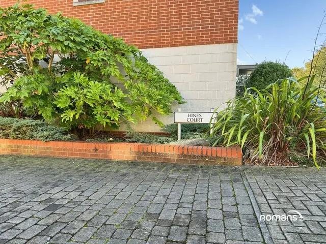 Hines Court, Basingstoke, RG24, photo 3