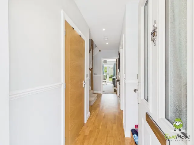 Stanton Court, Basingstoke, RG21, photo 2