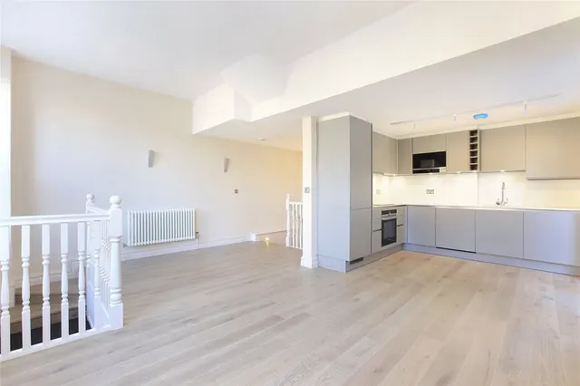 Clapham Common North Side, Battersea, SW4, photo 3