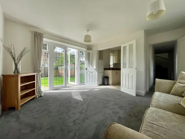 Tudor Gardens, Worthing, BN11, photo 3