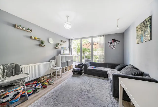Photo 2 — Capitol Way, London, NW9 0AU