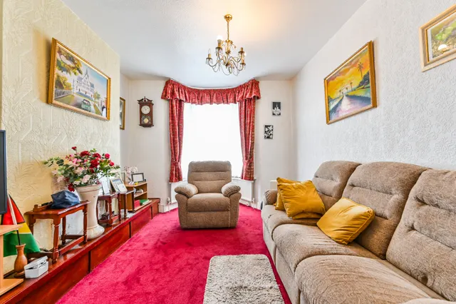 London, E16, photo 2