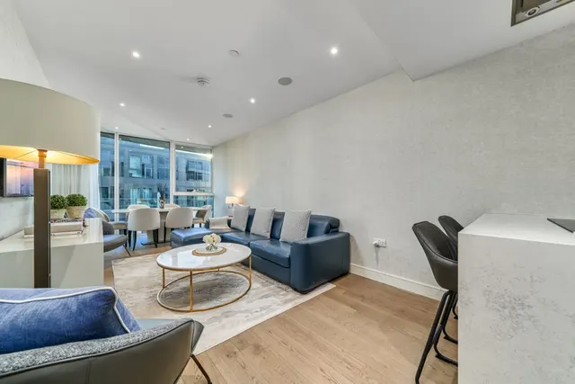 Pinnacle House, Battersea Reach, photo 1