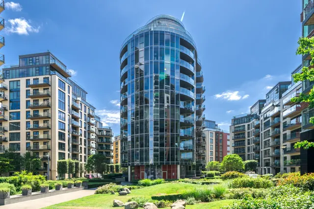 Photo 3 — Pinnacle House, Battersea Reach