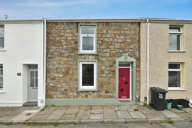 York Terrace, Tredegar, NP22, photo 1