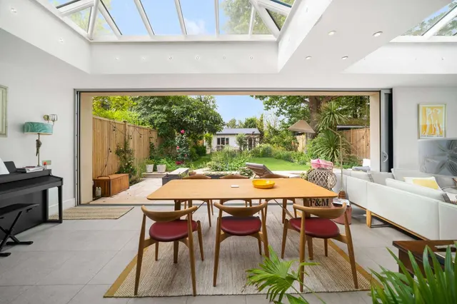 Photo 3 — Suffolk Road, Barnes, London, SW13 9NN
