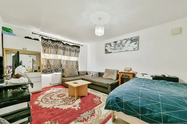 Fishers Green Road, Stevenage, SG1, photo 3