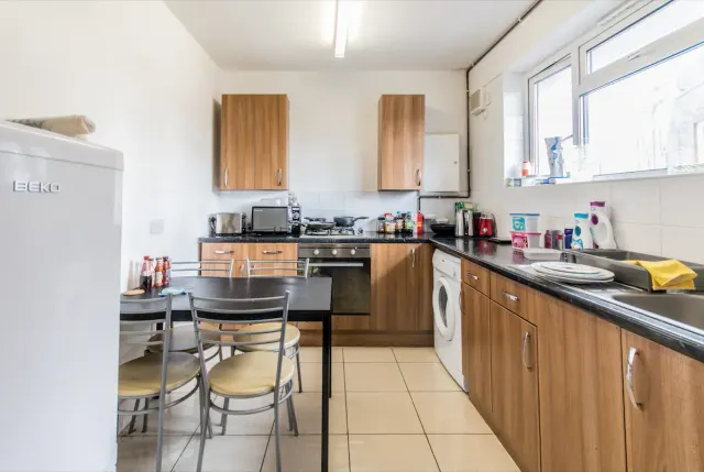 Tradescant Road, London, SW8, photo 1