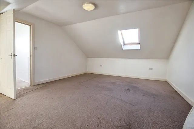 St. James Court, Bury, BL8, photo 2