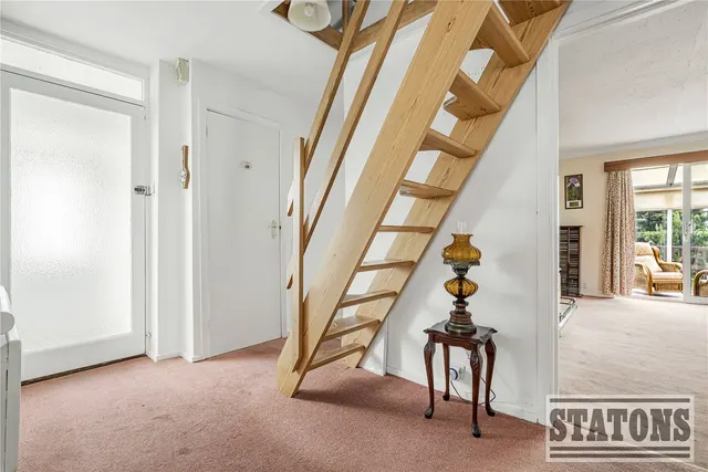 Wood View, Cuffley, EN6, photo 2