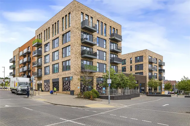 Cherry Orchard, Castle Hill, DA10, photo 1