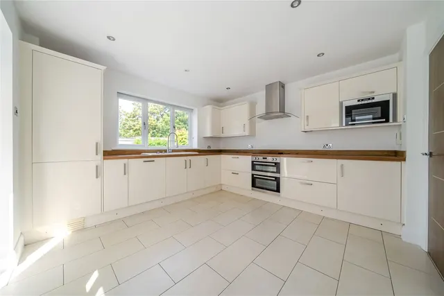 Photo 3 — Freelands Road, Bromley, BR1