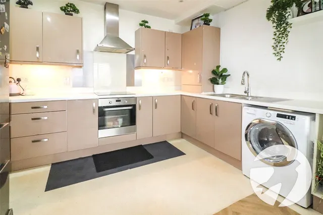 Larner Road, Erith, DA8, photo 3
