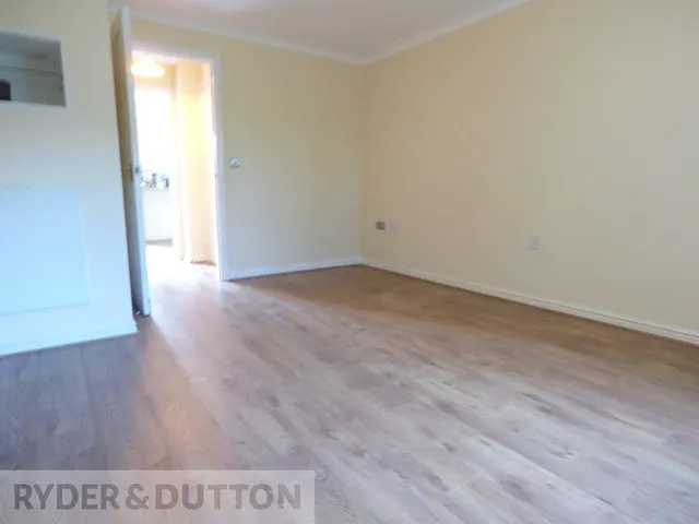 Sutherland Road, Heywood, OL10, photo 3