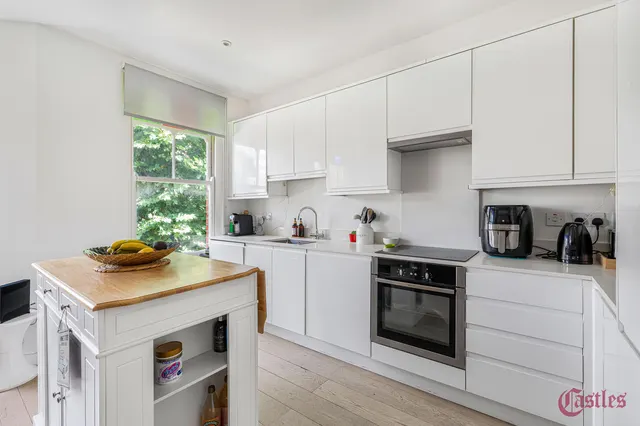 Mount View Road, N4, photo 2