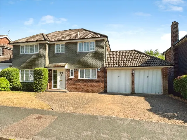 Henley Drive, Frimley Green, Camberley, Surrey, GU16 6NE, photo 1