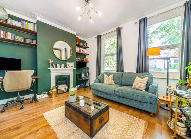 Grosvenor Road, Hanwell, W7, photo 2