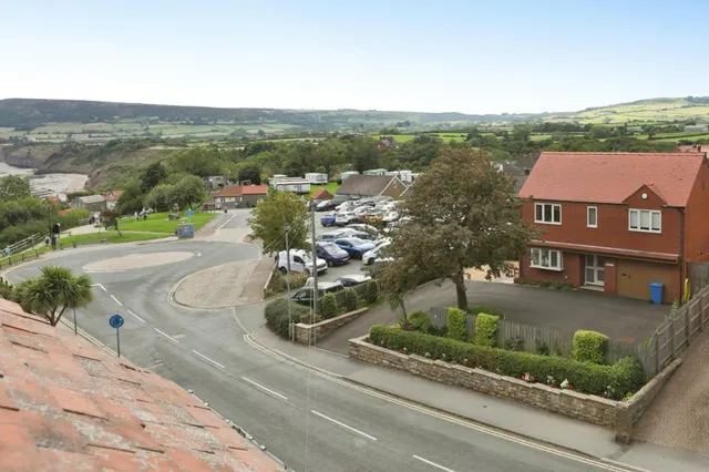 Station Road, Whitby, YO22, photo 3
