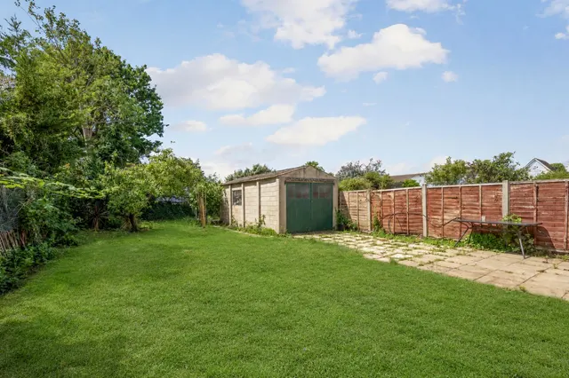 Grange Road, Chessington, KT9, photo 3