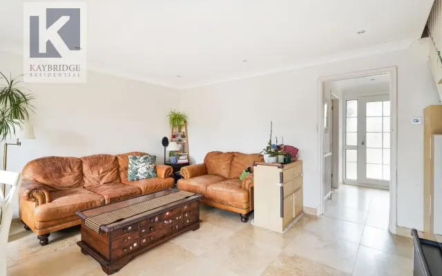 Photo 2 — Leas Close, Chessington, KT9