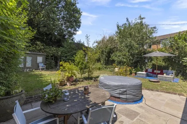 Easebourne Street, Easebourne, GU29, photo 1