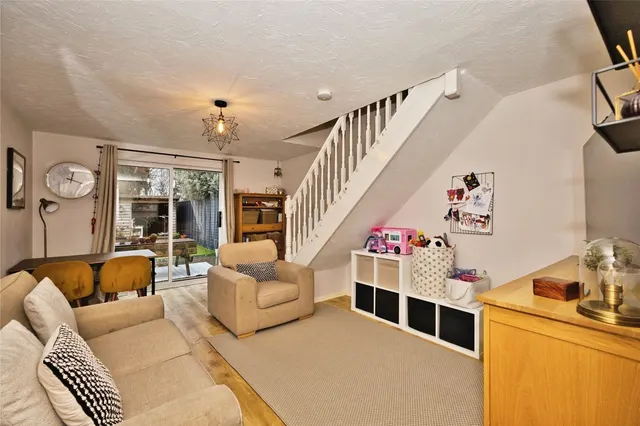 Glastonbury Court, Yeovil, BA21, photo 3