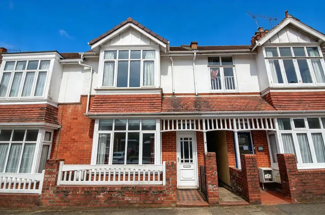 Edgerton Park Road, photo 2
