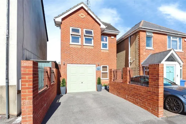 Balston Road, Poole, BH14, photo 2
