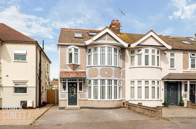 Cedar Road, Hornchurch, RM12 4YL, photo 1