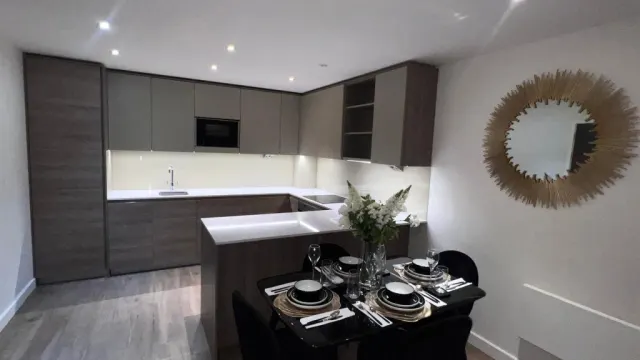 Boulevard Drive, Beaufort Park, NW9, photo 3