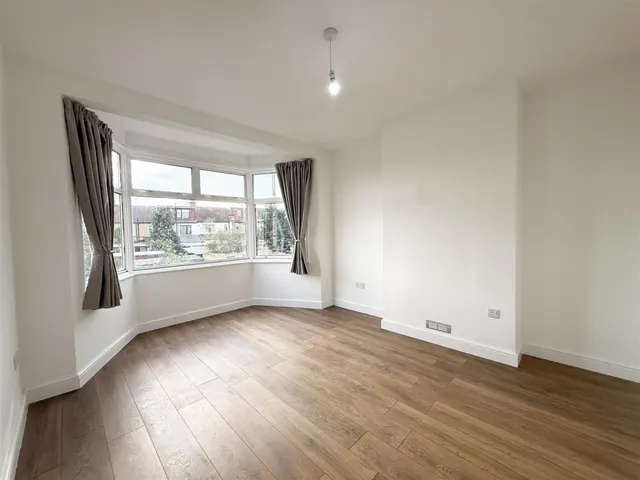 Mayfair Gardens, London, photo 1