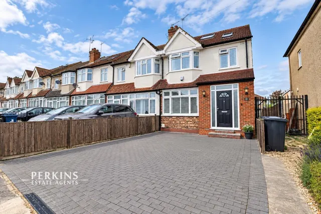 Avon Road, Greenford, UB6, photo 1