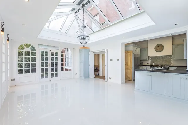 Brunswick Road, Kingston upon Thames, KT2, photo 1