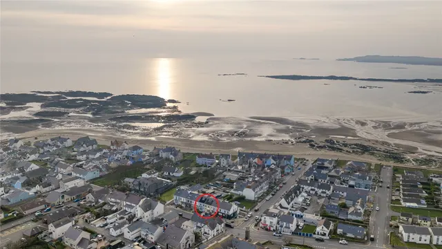 High Street, Rhosneigr, LL64, photo 2