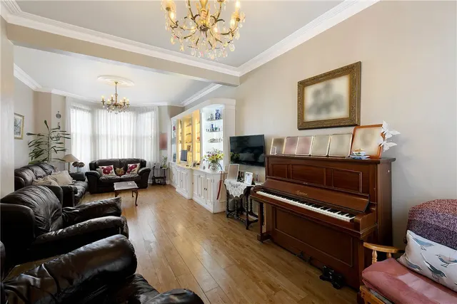 Photo 2 — Barlby Road, North Kensington, W10