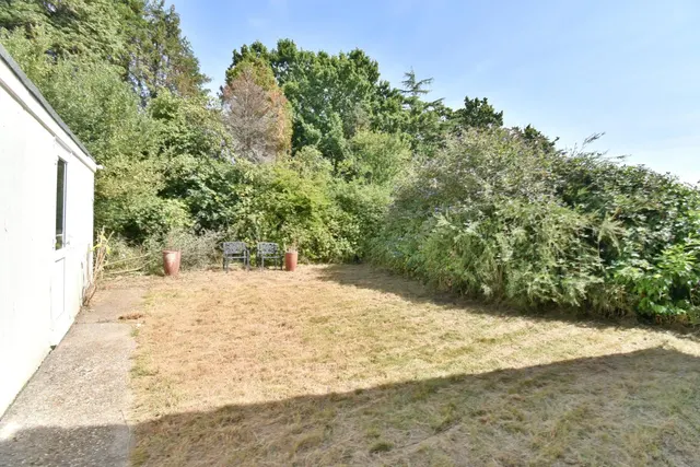 Melbury Close, BH22, photo 2