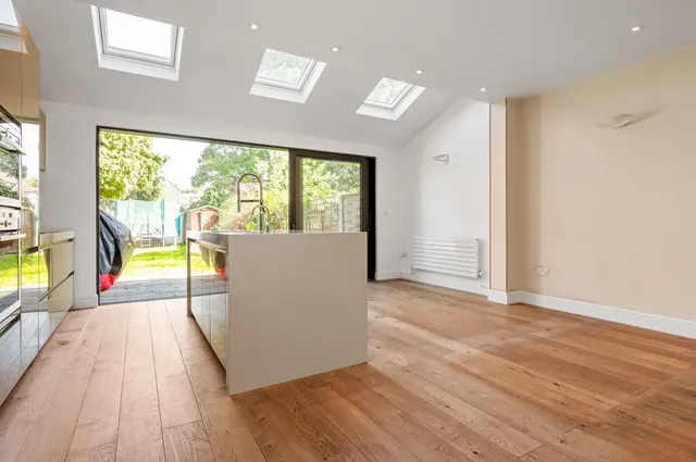Crewys Road, Golders Green, photo 1