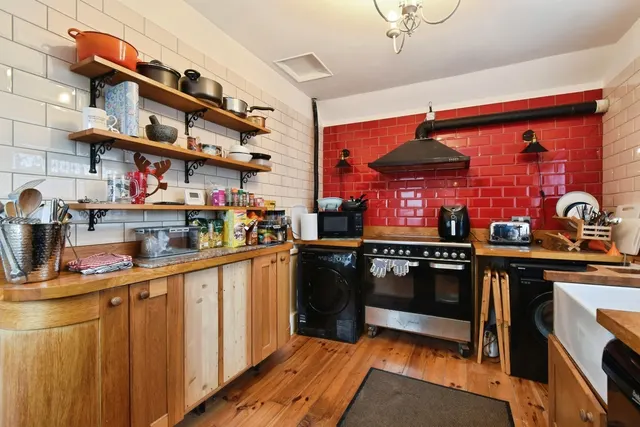 High Street, Ammanford, SA18, photo 2