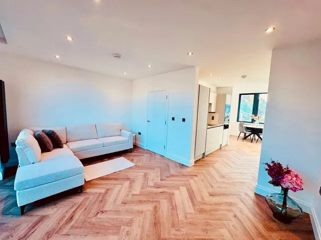 Harrington Place, Aycliffe Road, WD6, photo 1