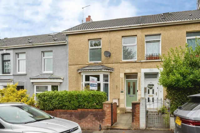 Glevering Street, Llanelli, SA15, photo 1