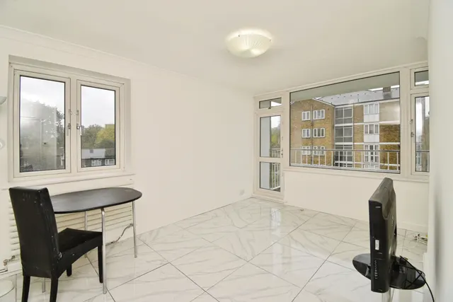 Casterbridge Road, London, SE3, photo 1