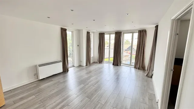 Photo 2 — Elmfield Way, London, W9 3TT
