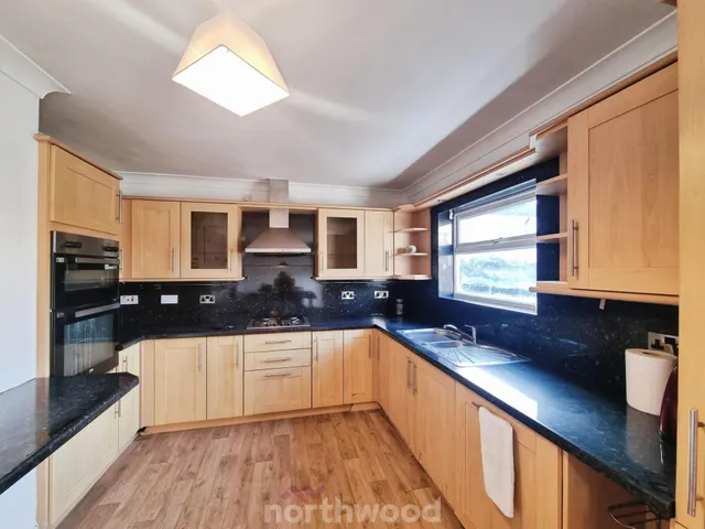 Cheviot Drive, Scawthorpe, DN5, photo 3