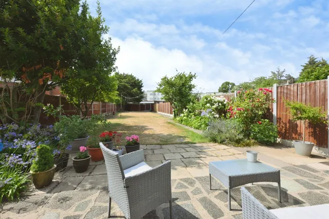 Photo 2 — Cavendish Gardens, Barking