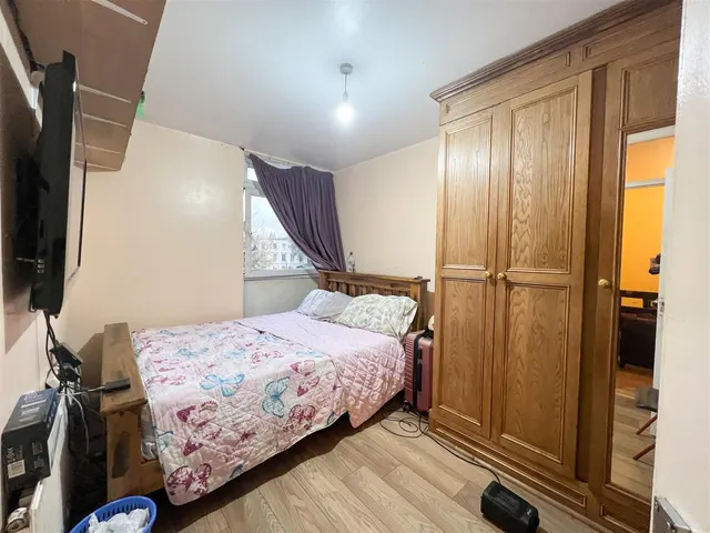 Mursell Estate, Stockwell, SW8, photo 3