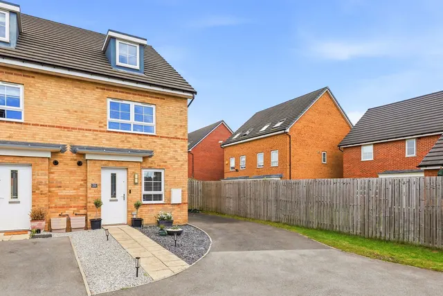 Waterton Close, Methley, LS26, photo 1