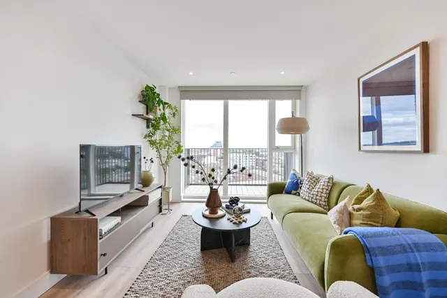Photo 2 — Flat 55 James Horlick House South, Refinery Square, London