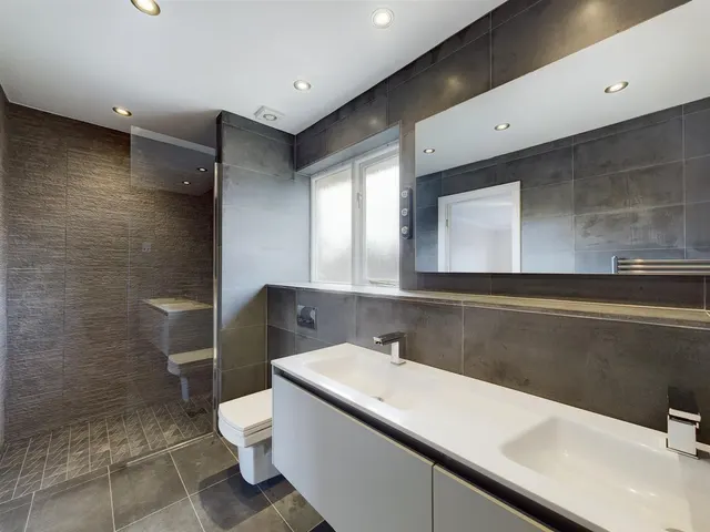 Photo 3 — Wolverton Drive, Wilmslow, Cheshire, SK9 2GD